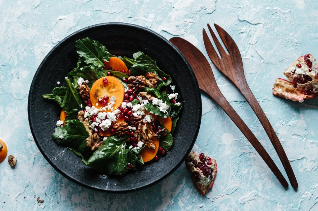 Spinach and persimmon&nbsp;salad